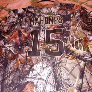 - Patrick Mahomes 15 KC chiefs Salute to ser… NWT Nike